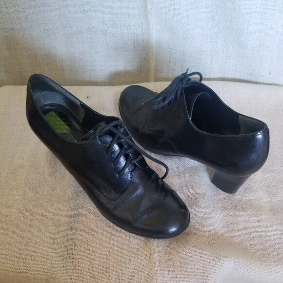 Bandolino Oxford - Picture 3 of 6